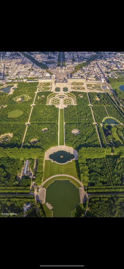 Le Petit Trianon, Parc Du Chateau Versailles Exterior photo